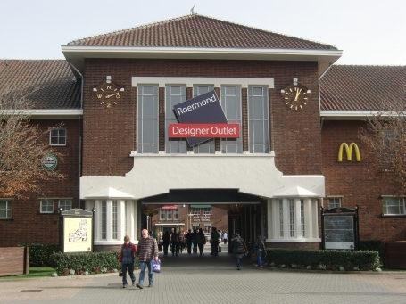 Roermond : Stadsweide, Designer Outlet Center, Eingang